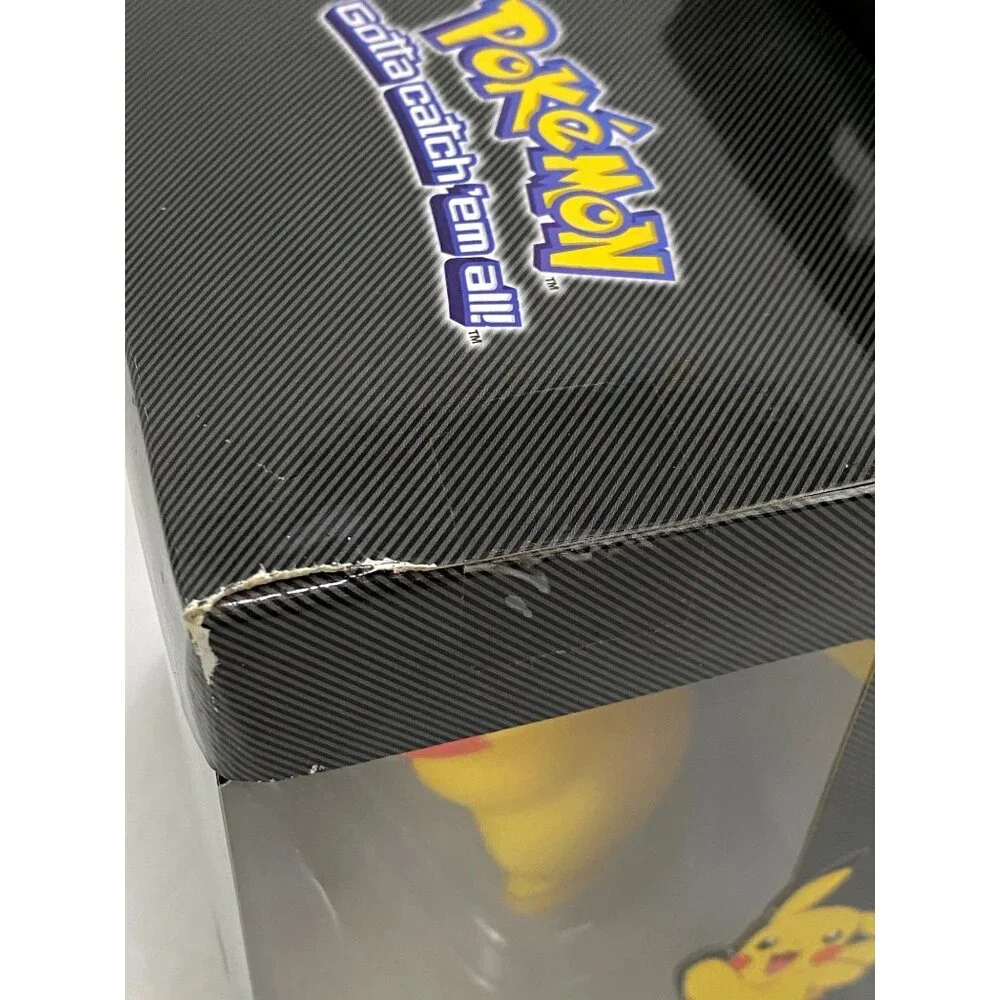 Pokemon Pikachu Universal USB Portable Phone Charger Gift ThinkGeek Battery Pack